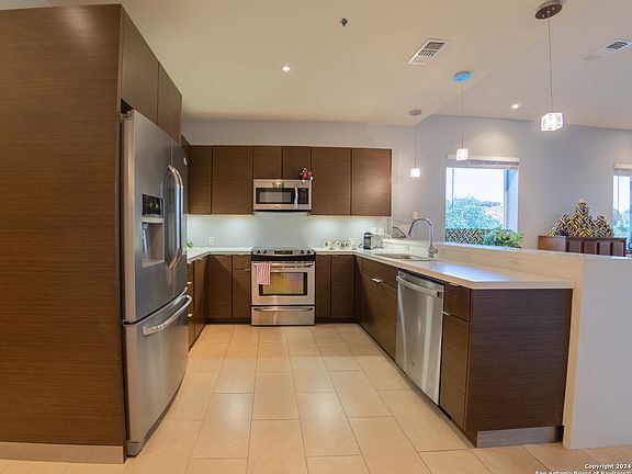 3rd image of 17902 La Cantera #201