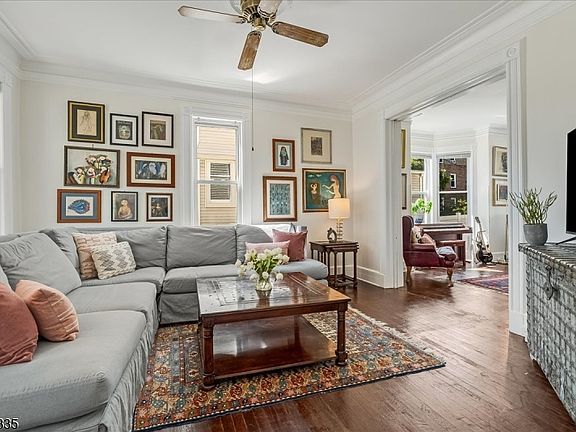3rd image of 22 Forest St