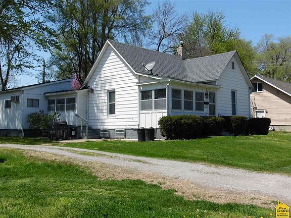 2nd image of 659 S Salt Pond Ave
