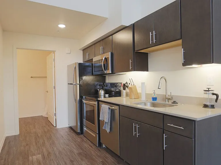 7180 N Leavitt Ave — Photo 6
