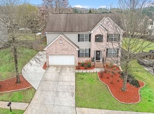 1072 Forest Creek Dr, Canton, GA 30115