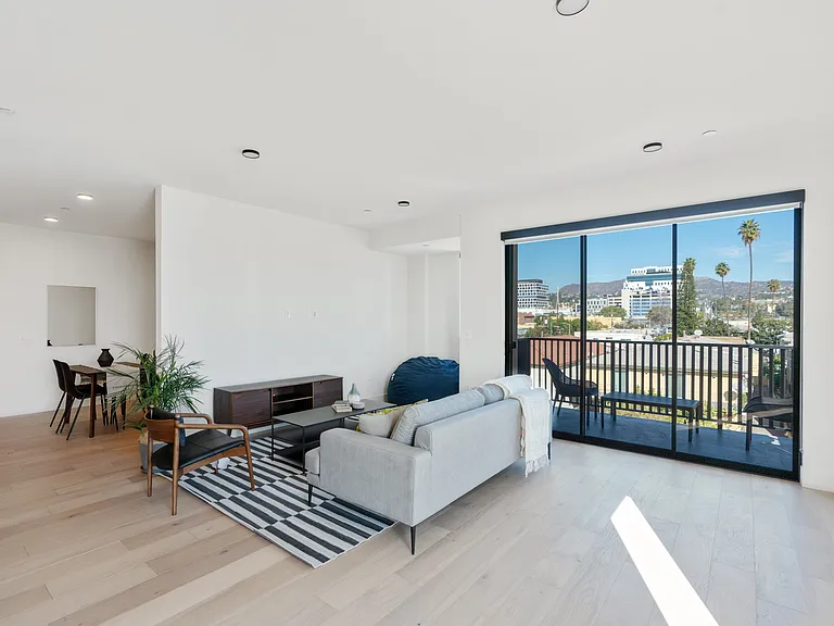 5751 Lexington Ave #201 — Photo 10