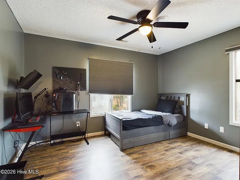 1121 Barkentine Dr — Photo 21