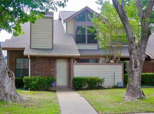 2407 Chapel Hill Ln, Arlington, TX 76014