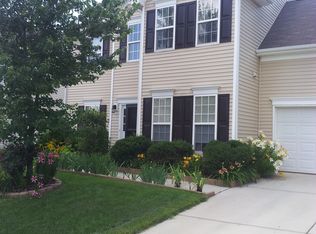 12821 Sandpines Ln, Charlotte, NC 28262