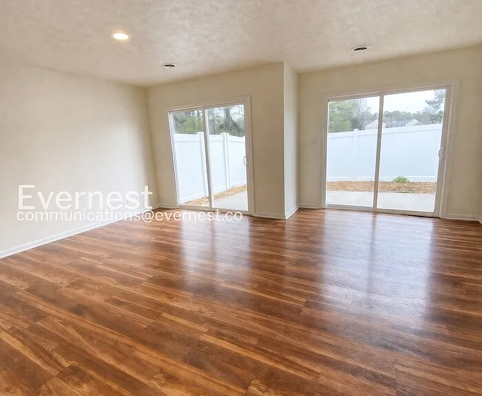 4009 Midlands Rd — Photo 6