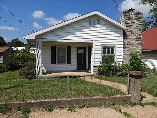 203 S Jackson St photo 1