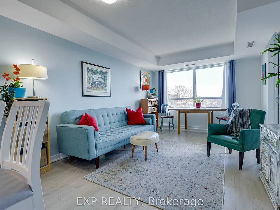 8 Trent Ave #410