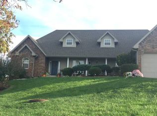 290 Whitetail Dr, Walnut Shade, MO 65771
