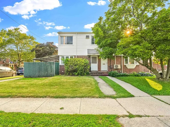 67-60 Bell Blvd, Oakland Gardens, NY 11364