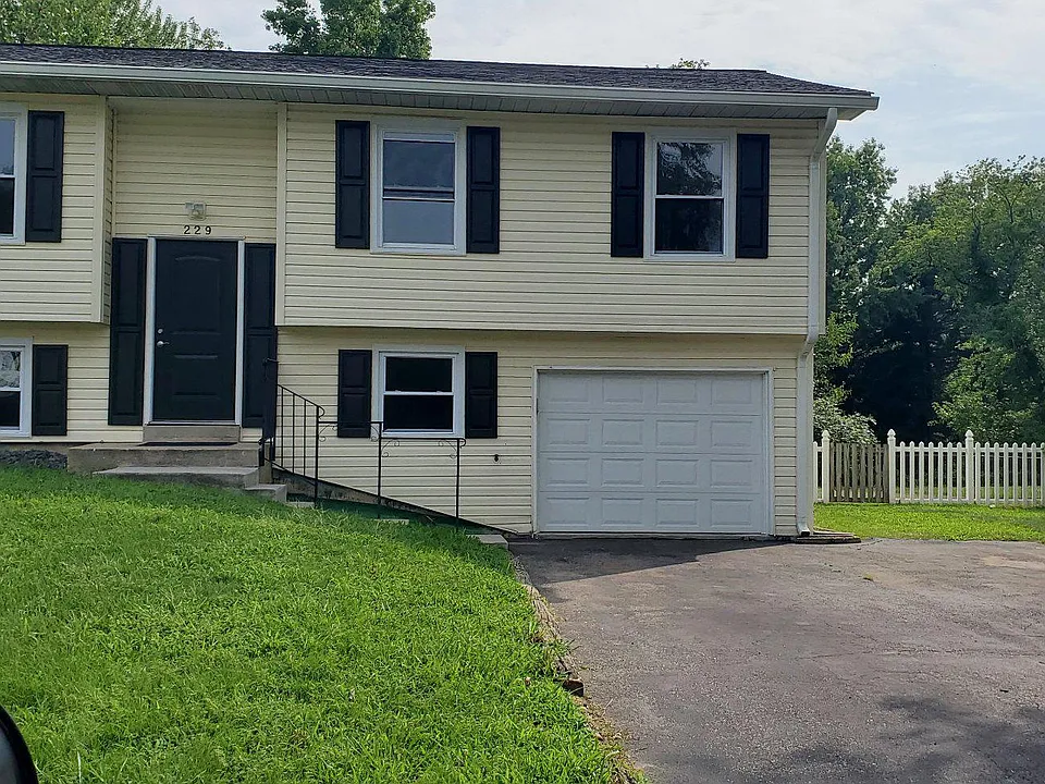 229 Barksdale Ave