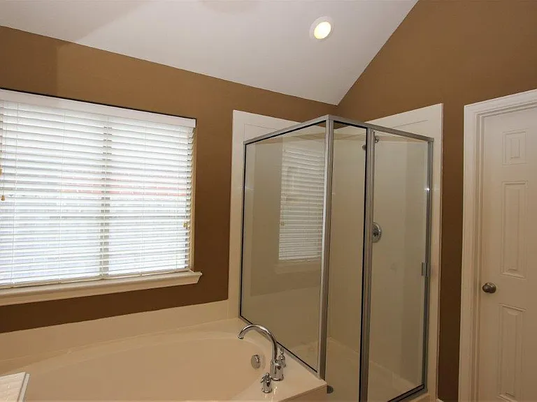 8902 Peach Oak Xing — Photo 15
