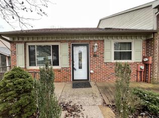 208 Farmington Trl, Kingston, TN 37763