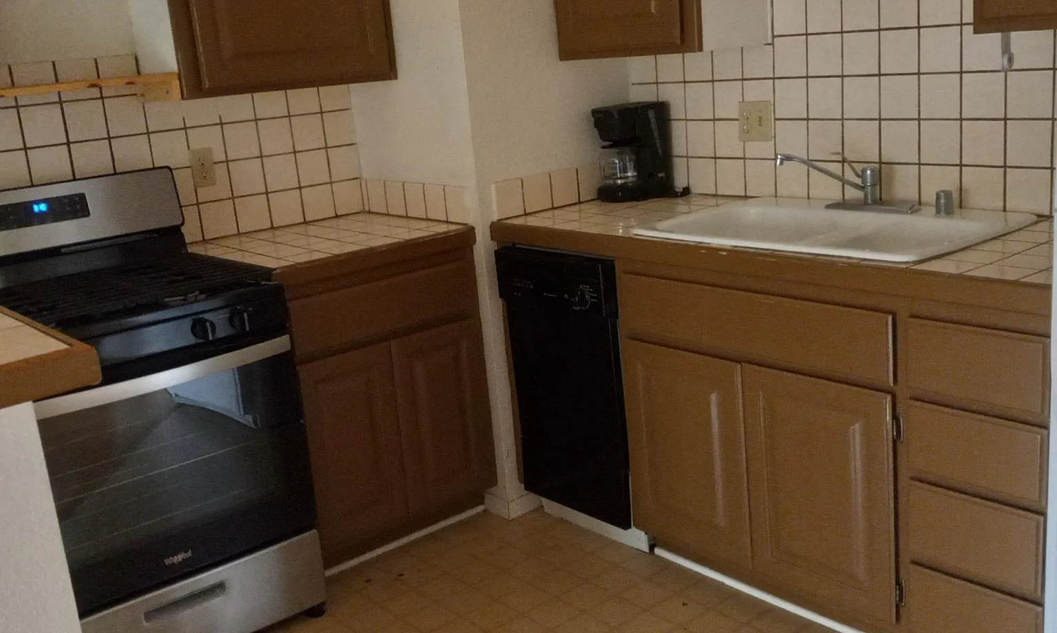 3 bed, 1400 sqft, $1,900 — Photo 3