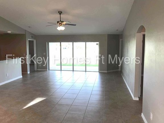 3rd image of 2352 NW 38th Ave