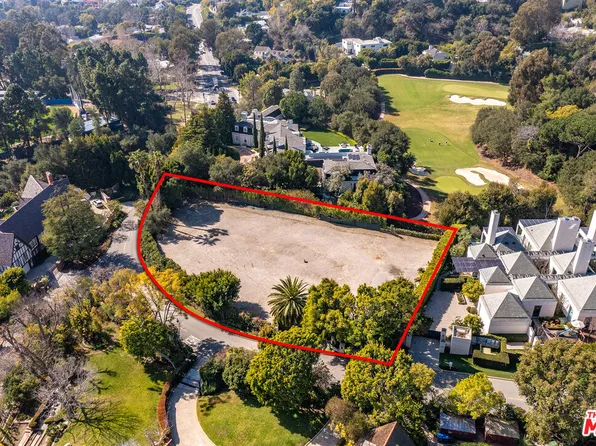 10835 Bellagio Rd, Los Angeles, CA 90077