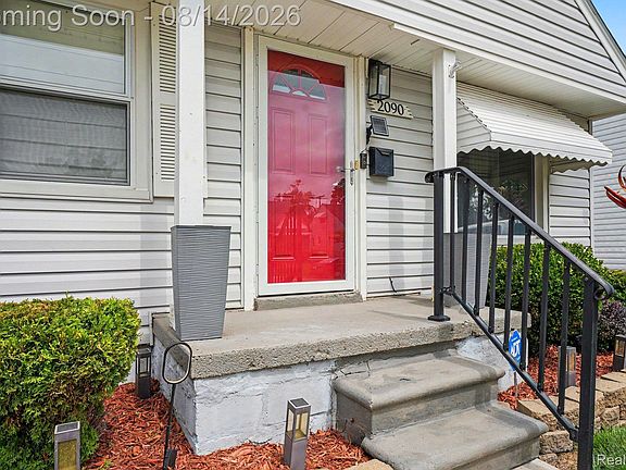 5th image of 2090 Leblanc St