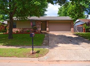2806 Bermuda Ave, Sand Springs, OK 74063