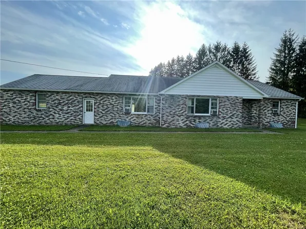 14350 Hare Rd, Waterford, PA 16441