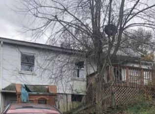 75 Front St, Avella, PA 15312