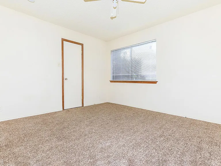The Landing Apartments — Photo 9