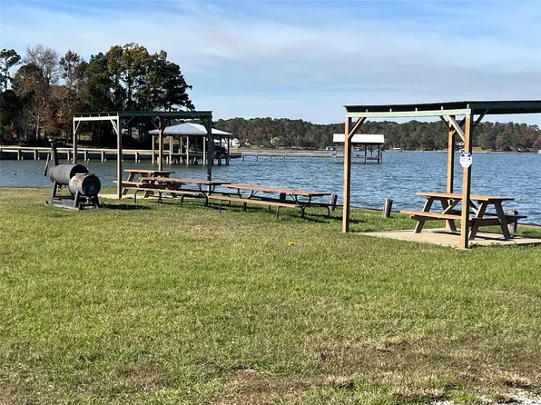 Grassy Ln, Coldspring, TX 77331