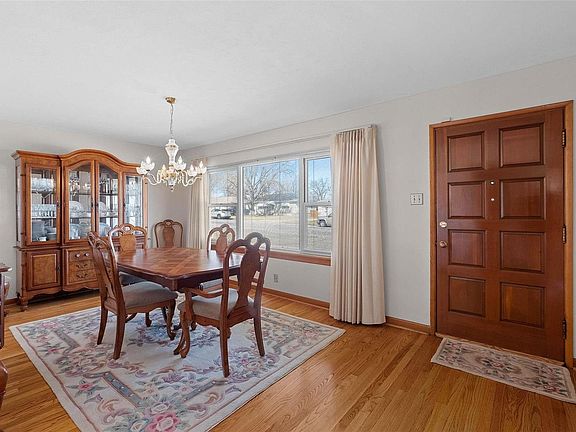 5th image of 7628 Cheshire Ln
