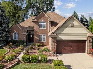 5061 Whitby Dr, Sterling Heights, MI 48314