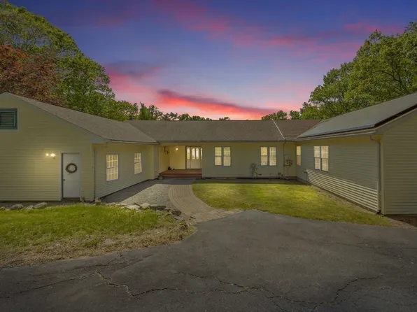 122 Pine St, Rehoboth, MA 02769