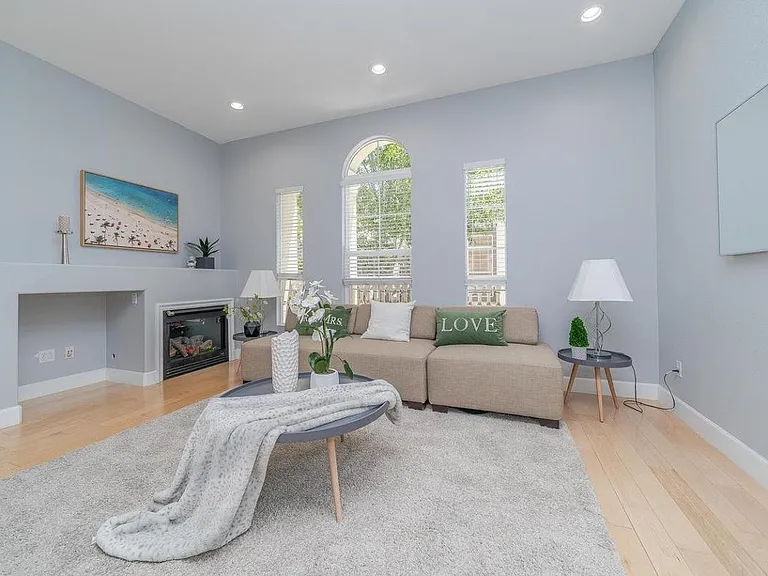 117 Serenity Pl — Photo 14