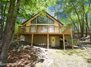 3108 Snowden Dr, Bushkill, PA 18324