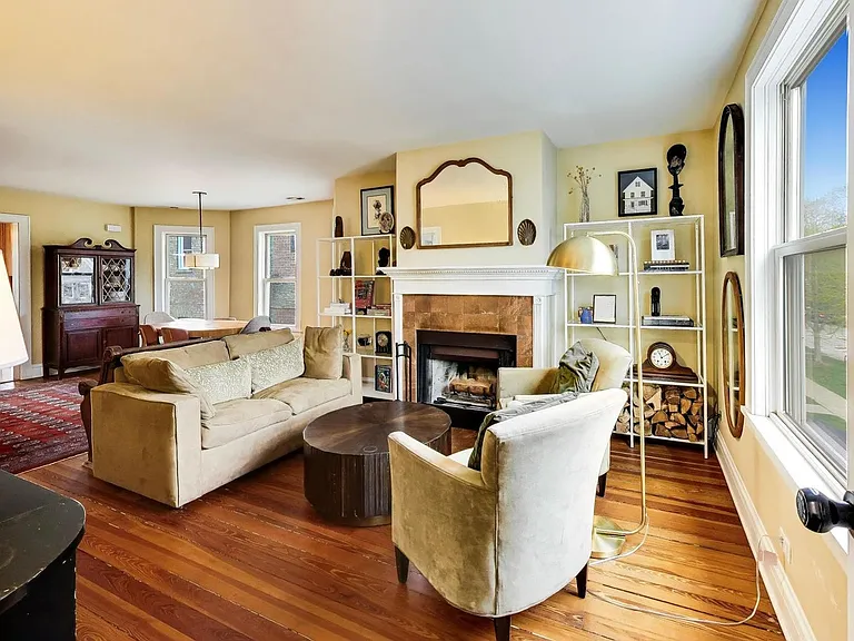 1811 Greenwood St #1 — Photo 7