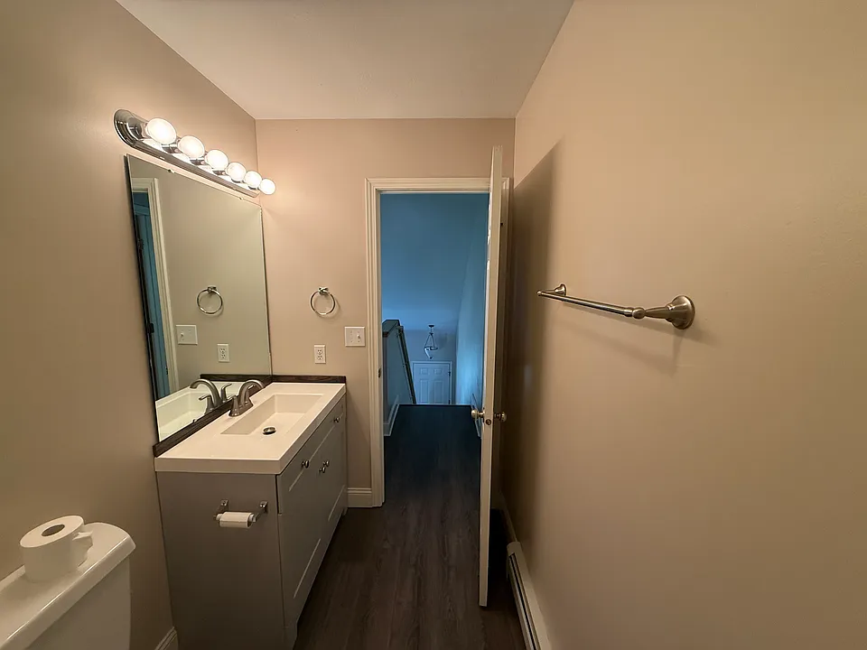 306 Golden Valley Dr