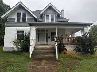 1101 Rugby Blvd NW, Roanoke, VA 24017