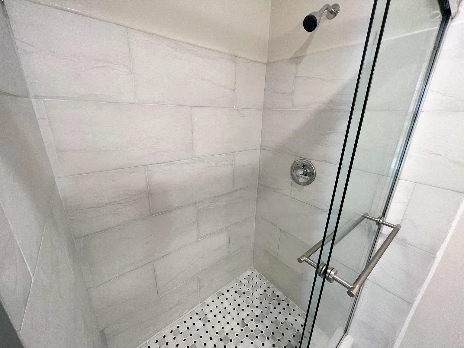 2 bed, 912 sqft, $1,475 — Photo 4
