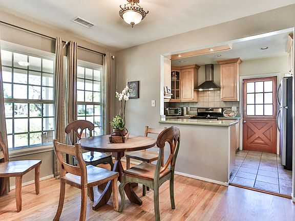 5th image of 3668 San Anseline Ave