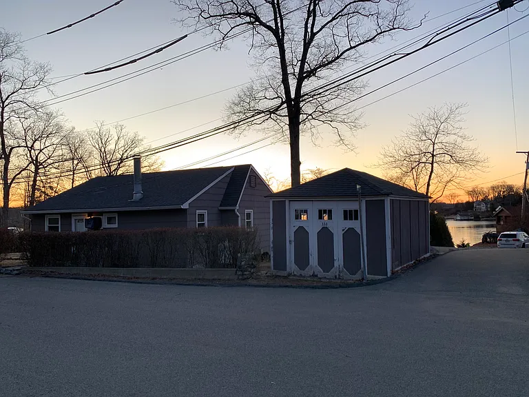 333 Squaw Trl — Photo 3