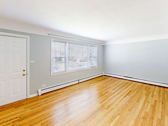 3rd image of 7745 W Belmont Ave
