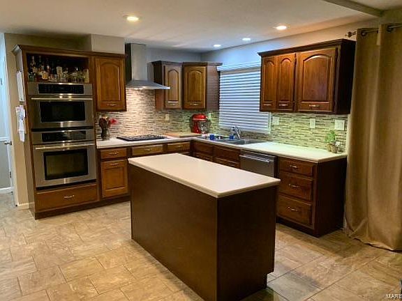 3rd image of 1208 Fairlane Dr