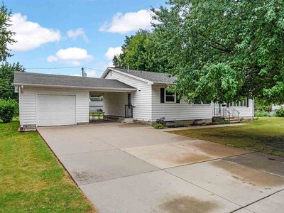 1015 29th St NE, Cedar Rapids, IA, 52402
