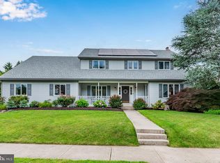 1009 Chippenham Rd, Mechanicsburg, PA 17050