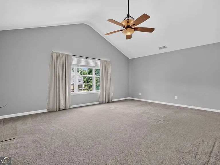 153 Fitzroy Ln — Photo 37