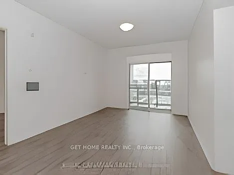 95 Dundas St W #303 — Photo 15