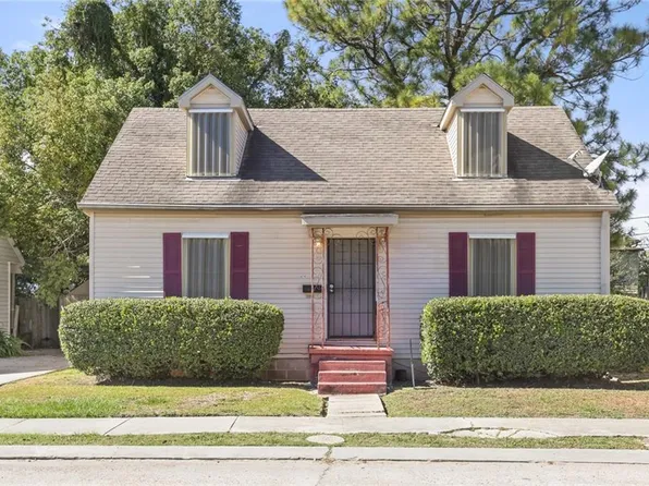 4374 State Street Dr, New Orleans, LA 70125