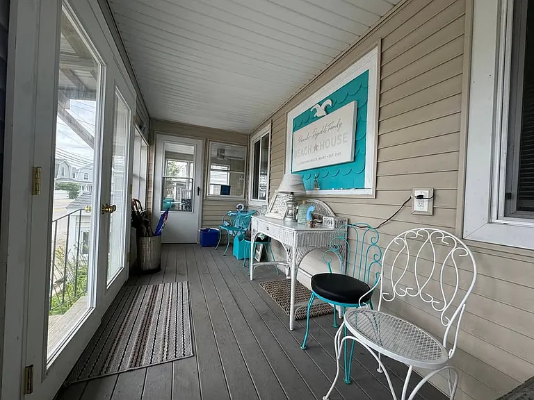 108 W Grand Ave #3 — Photo 17