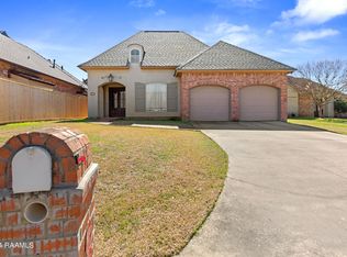 3 Sugar Bend Rd, New Iberia, LA 70563