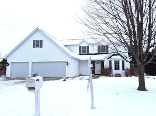 N7868 Ridgeview Ct, SHERWOOD, WI 54169