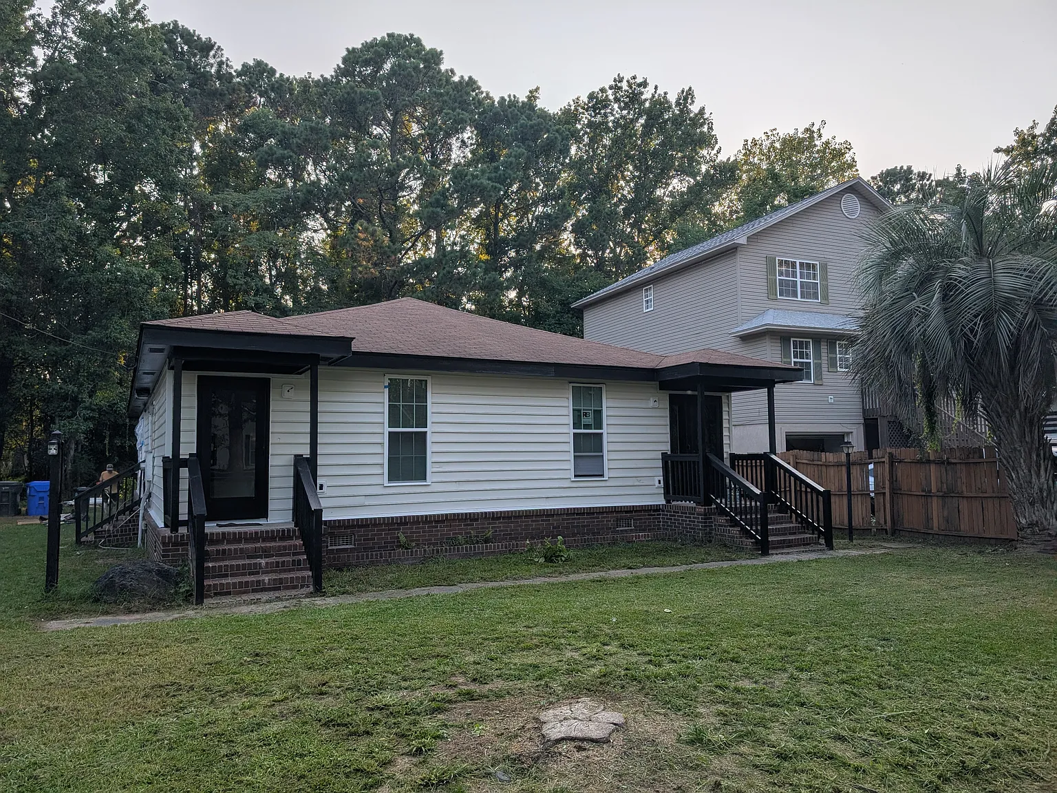 2 bed, 1000 sqft, $2,100 — Photo 1
