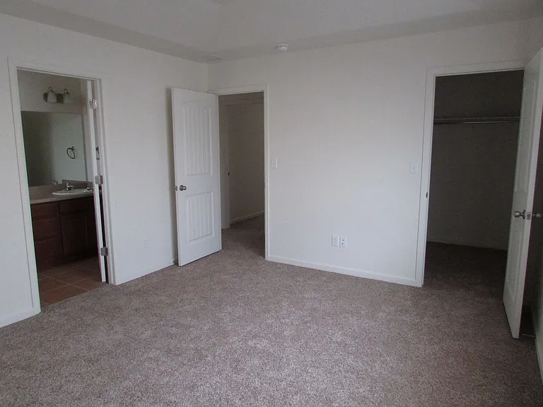 2456 Hannah Ln — Photo 16