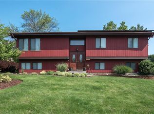 7 Hannah Ln, Valley Cottage, NY 10989